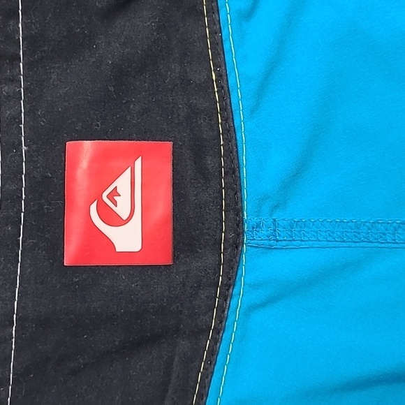 Quicksilver Swim Shorts Size L - Picture 5 of 6